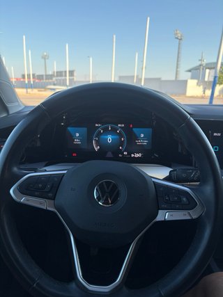 VOLKSWAGEN GOLF 2022