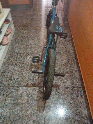 BMX en buen estado un poco de limpieza y ya