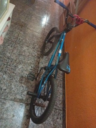 BMX en buen estado un poco de limpieza y ya