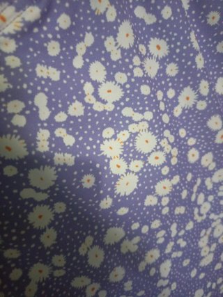 Falda Shein floral morada talla S