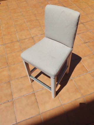 Taburetes altos IKEA Bergmund (3 unidades)