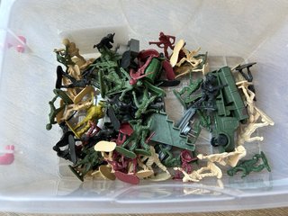 Scatola di soldatini in plastica