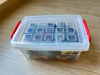 Scatola di soldatini in plastica