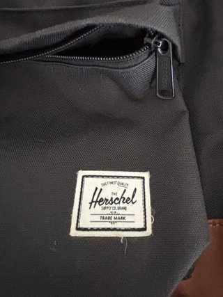 Mochila Herschel Negra y Marrón
