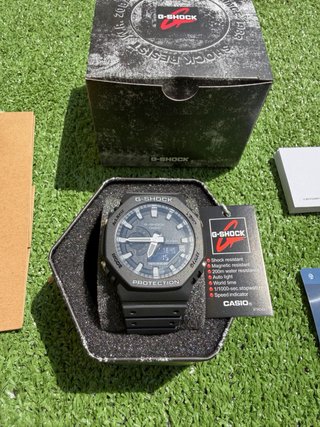 Reloj G-Shock Negro y Blanco