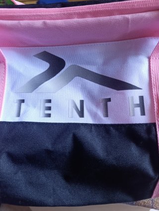 Bolsa de deporte TENTH + Llavero Adidas