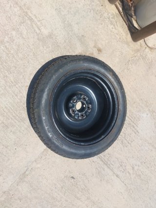 Rueda de repuesto Nissan 300ZX