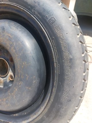 Rueda de repuesto Nissan 300ZX