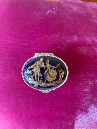 Pastillero vintage de colección con porcelana azul
