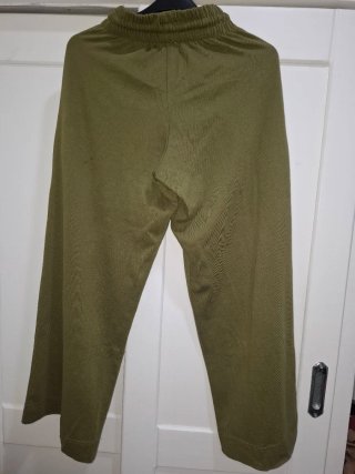 Pantalón verde oliva