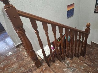 Barandilla de madera maciza