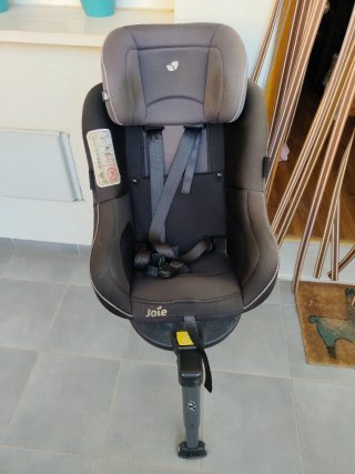 Silla coche Joie Isofix en buen estado.