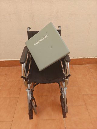 Silla de ruedas manual, plegable, autopropulsada