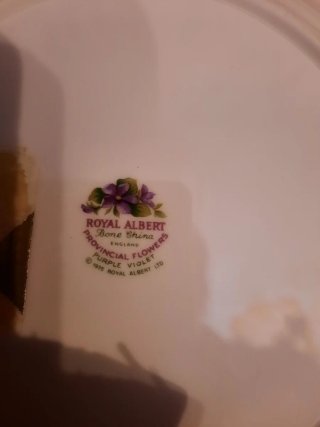Piatto Royal Albert con fiori