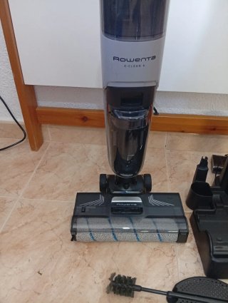 Aspirador Fregasuelos Rowenta