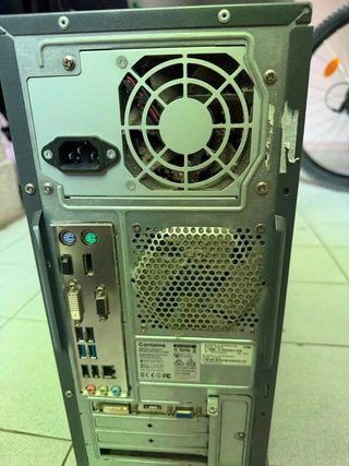 Ordenador de sobremesa Asus gris/negro