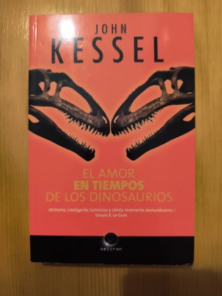 LOTE DE 3 LIBROS DE CIENCIA FICCIÓN
