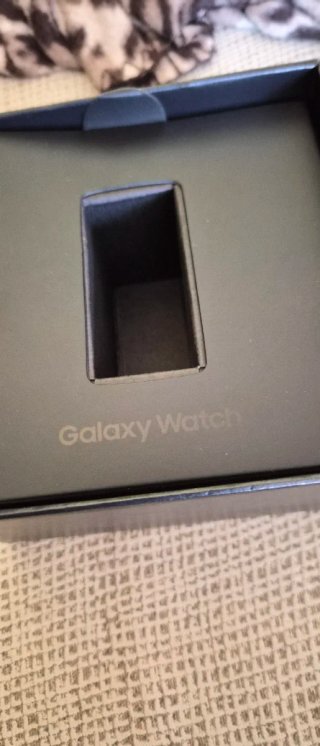 Caja Samsung Galaxy Watch vacía