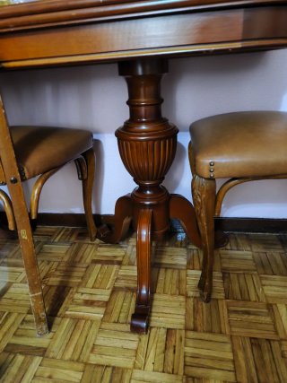 Mesa extensible y 6 sillas madera