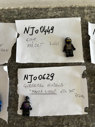 Lotto 16 Minifigure Lego Ninjago