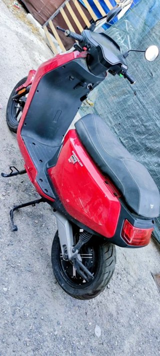 Moto Eléctrica NIU MQi GT Roja