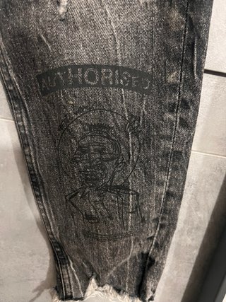 Jeans Zara neri effetto destroyed