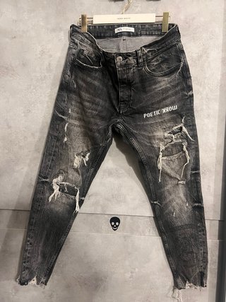 Jeans Zara neri effetto destroyed
