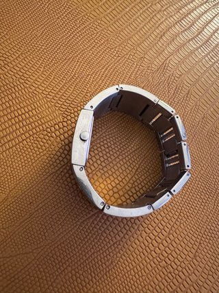 Reloj Guess Dorado y Plateado