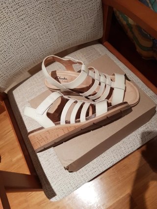 Sandalias Beige