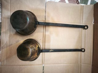 Lote 2 cazos/cucharones bronce