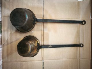 Lote 2 cazos/cucharones bronce