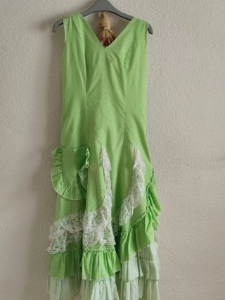 Traje Flamenca Verde con Lunares Blancos
