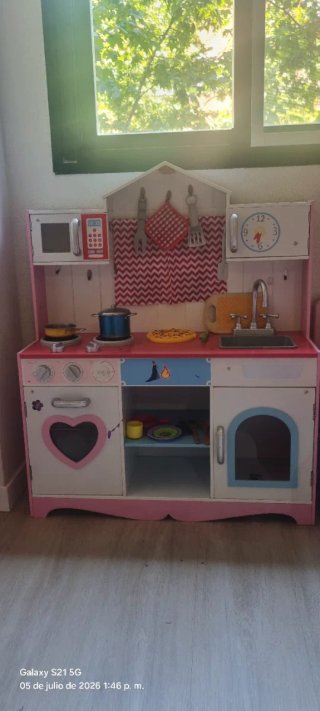 Cocinita de madera para niñas