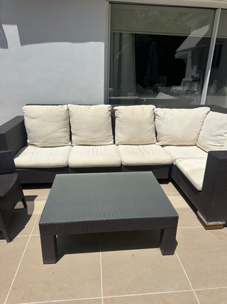 Sofá 6 plazas, mesa y sillón exterior