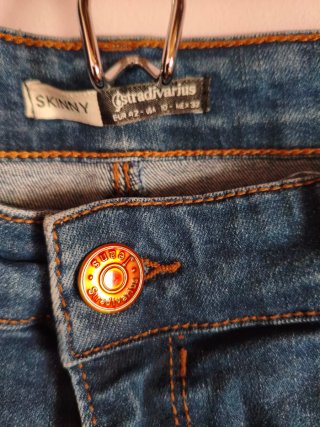 Pantalón vaquero Stradivarius Skinny Talla 42