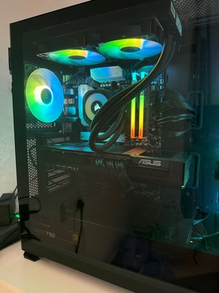 PC GAMER GRAFICA 9070 xt CPU Ryzen 7 98003xd
