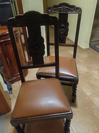Silla de comedor de madera negra
