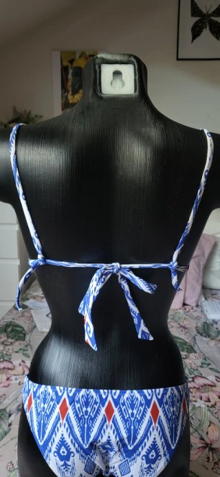 Bikini azul y blanco estampado wax