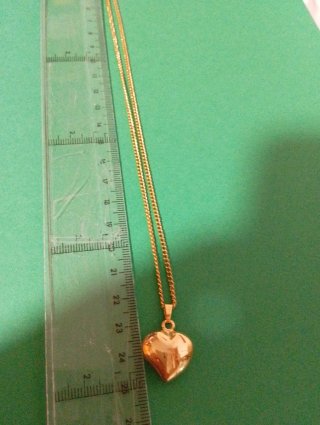 Cadena con corazón chapado en oro