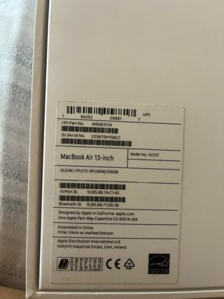 MacBook Air M1 13” 2020 8GB RAM 256GB SSD