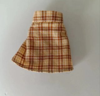 Conjunto Ropa Muñeca Barbie: Jersey y Falda