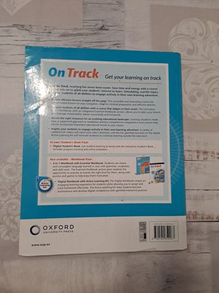 Libro de inglés y cuadernillo