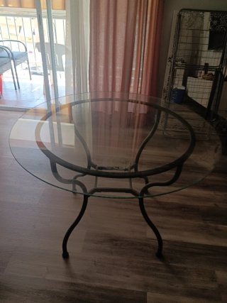Mesa redonda cristal y metal