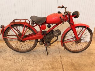 Lote 2 Guzzi Hispania 49 Rojas