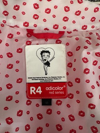 Chaqueta Betty Boop Adicolor Edición Limitada.