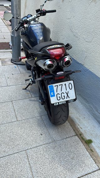 Yamaha Naked Azul oscuro