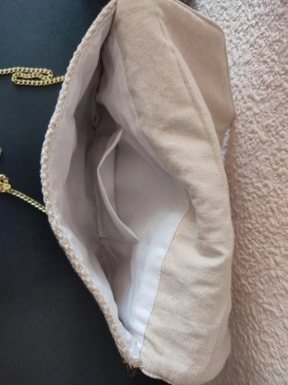 Bolso de mano con fleco y pedrería