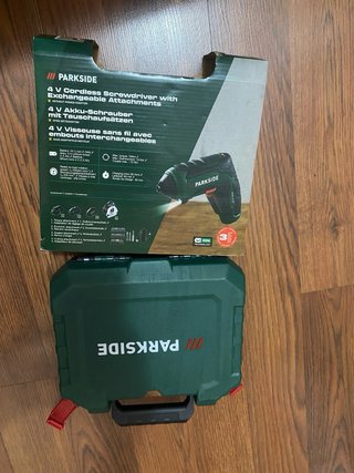 Atornillador Parkside 4V con Accesorios