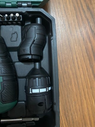 Atornillador Parkside 4V con Accesorios