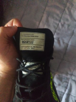 Botas sparco nuevas con un solo uso.talla 42.